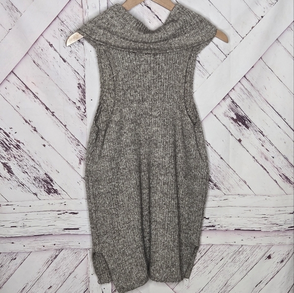 BKE red Cowlneck Sleeveless Pullover Sweater - Picture 2 of 3